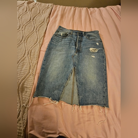 LEVI’S Denim Midi Jean Skirt - 27 - Picture 1 of 7